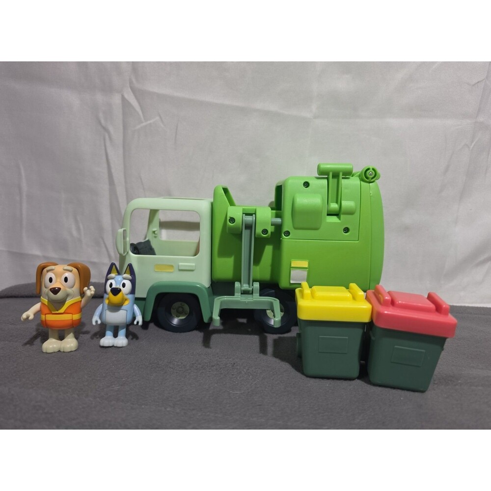 Bluey Garbage Truck Toy Refuse Vehicle + 2 Figures & Wheelie Bins